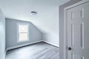 18 Ellsworth St, Worcester, MA 01610 - Photo 11