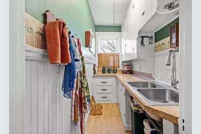 55 Standish St, Worcester, MA 01604 - Photo 9