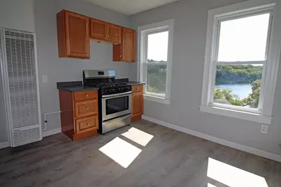 125 Grove St, Clinton, MA 01510 - Photo 3