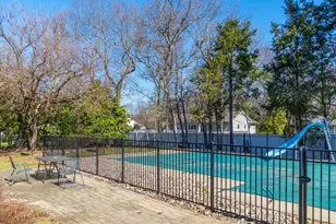 252 Pinewood Dr, Longmeadow, MA 01106 - Photo 35