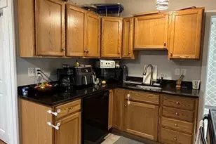 70 Vale St, Worcester, MA 01604 - Photo 7