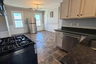 70 Vale St, Worcester, MA 01604 - Photo 17