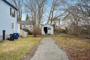 23 Bradford St, Salem, MA 01970 - Photo 7