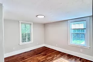 10 Franklin St, Medway, MA 02053 - Photo 21