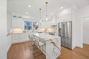 31 Houghton St, Somerville, MA 02143 - Photo 1