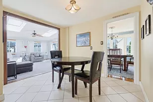 18 Circle Dr, Framingham, MA 01702 - Photo 5