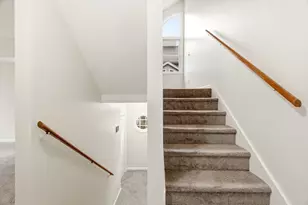 27 Harrison St, Boston, MA 02131 - Photo 25