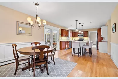 23 Howe St, Medway, MA 02053 - Photo 9