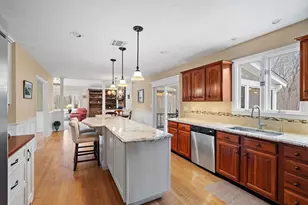 23 Howe St, Medway, MA 02053 - Photo 11