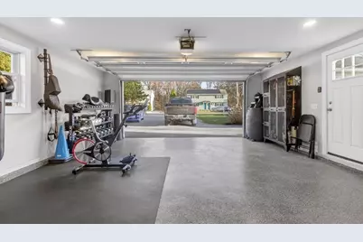 21 Huntington Ave, Methuen, MA 01844 - Photo 25