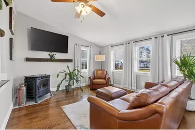 21 Huntington Ave, Methuen, MA 01844 - Photo 13