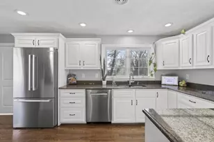 21 Huntington Ave, Methuen, MA 01844 - Photo 5