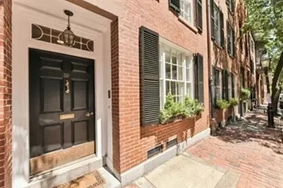 39 Pinckney St, Boston, MA 02114 - Photo 11