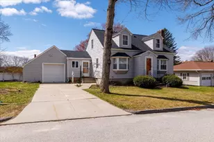 12 Middlesex Ave, Worcester, MA 01604 - Photo 3