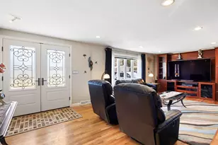 256 Tolpa Cir, Chicopee, MA 01020 - Photo 5