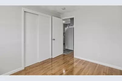 46 Lakevilla Ave, Springfield, MA 01109 - Photo 17