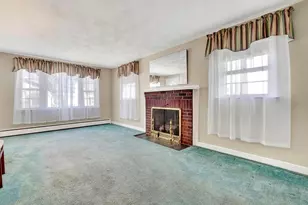 32 Vogel St, Boston, MA 02132 - Photo 3