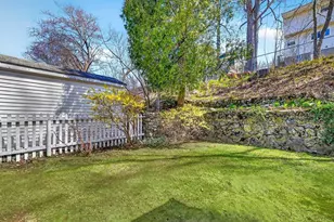 32 Vogel St, Boston, MA 02132 - Photo 37