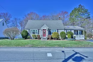 22 Trahan Ave, Worcester, MA 01604 - Photo 3