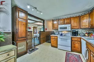 22 Trahan Ave, Worcester, MA 01604 - Photo 15