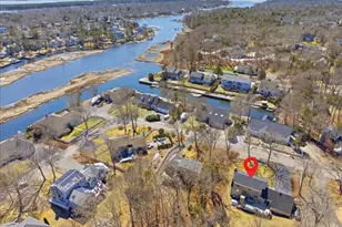 8 Canapitsit Dr, Falmouth, MA 02536 - Photo 9