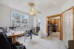 8 Lowell St, Worcester, MA 01603 - Photo 7