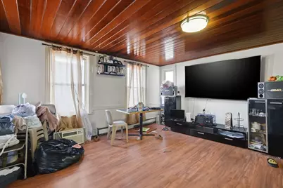 8 Lowell St, Worcester, MA 01603 - Photo 3