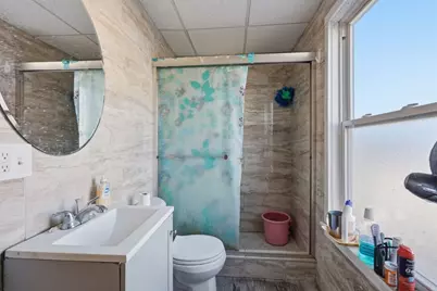 8 Lowell St, Worcester, MA 01603 - Photo 17