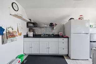 8 Lowell St, Worcester, MA 01603 - Photo 31