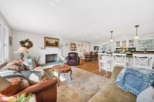 154 Holly Ln, Holliston, MA 01746 - Photo 9