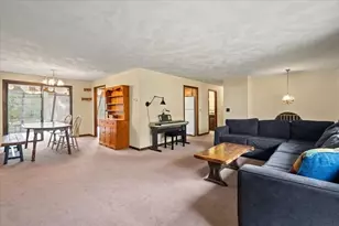 52 S Rd, Holden, MA 01520 - Photo 5