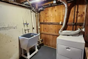 9 Gregg St, Woburn, MA 01801 - Photo 17