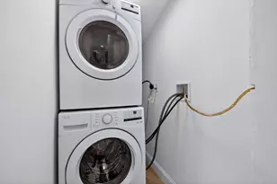 104 Thorndike St, Cambridge, MA 02141 - Photo 15