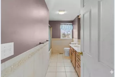 35 Avery St, New Bedford, MA 02745 - Photo 9