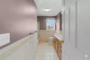 35 Avery St, New Bedford, MA 02745 - Photo 9