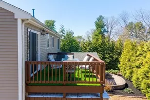 35 Avery St, New Bedford, MA 02745 - Photo 11