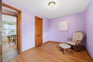 111 Woodlawn St, Chicopee, MA 01020 - Photo 17