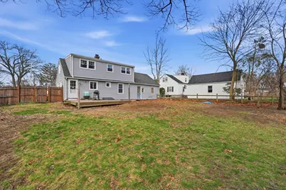 111 Woodlawn St, Chicopee, MA 01020 - Photo 37