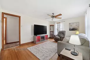 111 Woodlawn St, Chicopee, MA 01020 - Photo 11