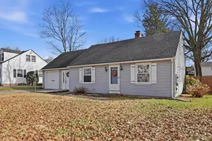 111 Woodlawn St, Chicopee, MA 01020 - Photo 35