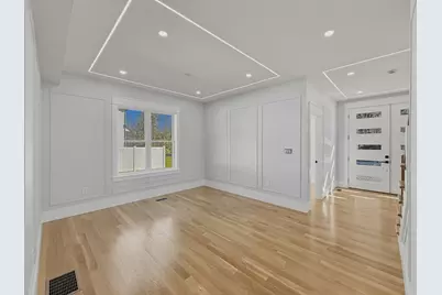 42 High St, Shrewsbury, MA 01545 - Photo 3