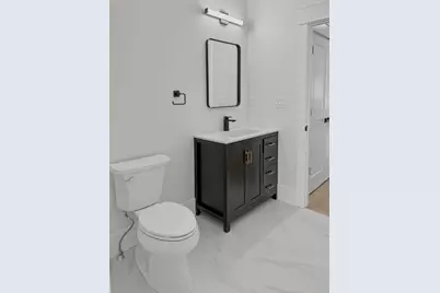 42 High St, Shrewsbury, MA 01545 - Photo 9