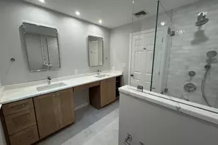 112 Burlington St, Woburn, MA 01801 - Photo 9