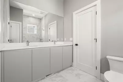 32 Wilson Cir #32, Newton, MA 02461 - Photo 9