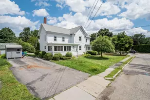 92 Clinton Pl, Newton, MA 02459 - Photo 3