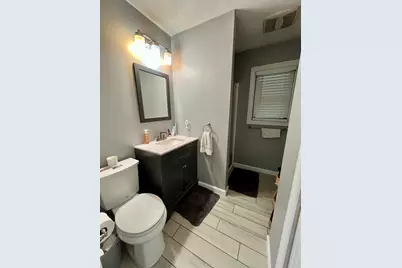 659 E 6th St, Boston, MA 02127 - Photo 11
