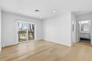 16 Boardman St, Boston, MA 02128 - Photo 11