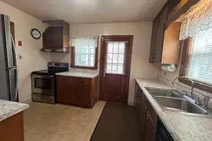 73 Sand St, Gardner, MA 01440 - Photo 9