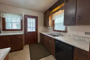 73 Sand St, Gardner, MA 01440 - Photo 7