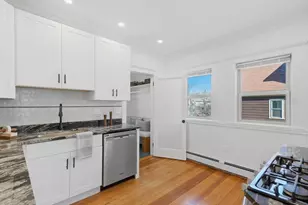 25 Spruce St, Watertown, MA 02472 - Photo 7